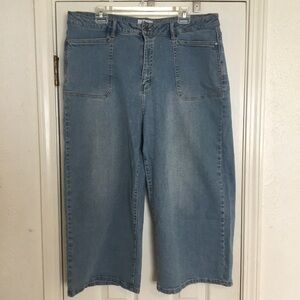 SO Casuals Medium Ash Wash Blue High Waisted Denim Wide Leg Crops  NWOT